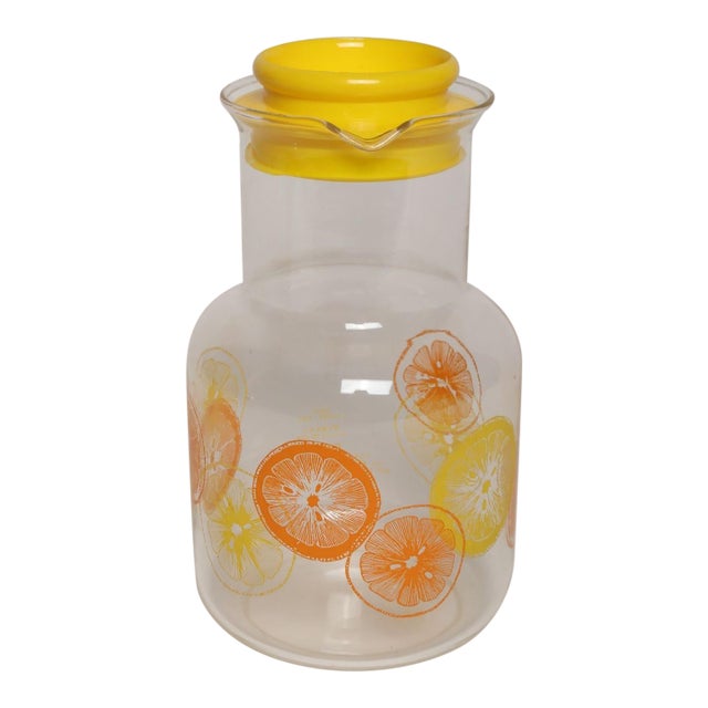 Vintage Pyrex 1.5 Liter Glass Orange Juice / Lemonade Carafe With Lid Model 3515 For Sale