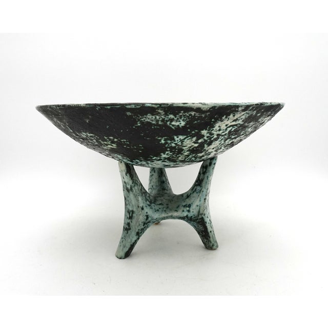 the signature is hardly visible under the thick glaze I have official proof of authenticity such as vintage catalogs,...