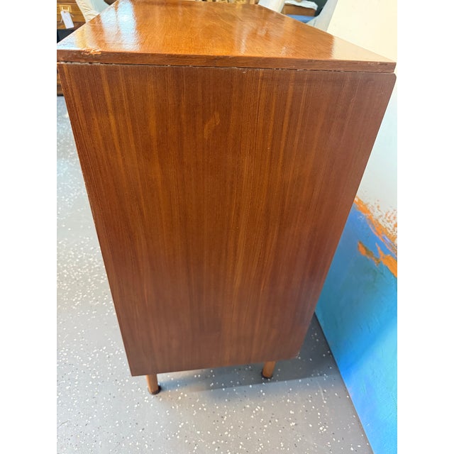 1960s Pair of Austinsuite Four Drawer Teak Chests For Sale In Baton Rouge - Image 6 of 12