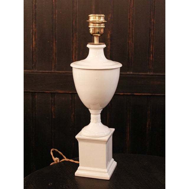 White Table Lamp from Manises, 1950s For Sale - Image 6 of 6