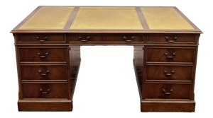Classic English Heldense Desk