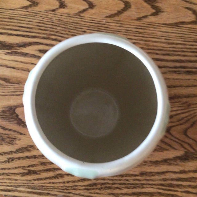Eggshell Royal Haeger Floral Leaf Vase For Sale - Image 8 of 13