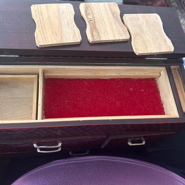 1930s Vintage Japanese Kamakura-Bori Sewing Box Showa Period 1926-1989 For Sale - Image 5 of 5