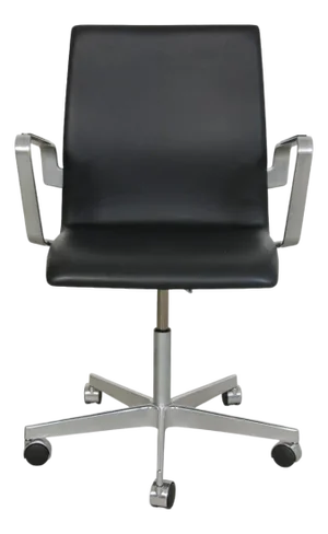 Oxford Office Chair in Black Aura Leather by Arne Jacobsen