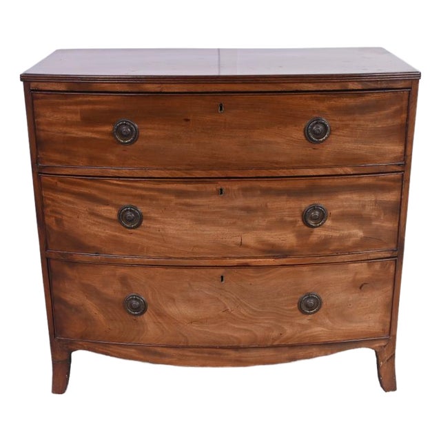 Georgian Mahogany Bow Front Chest of Drawers, 1820 For Sale