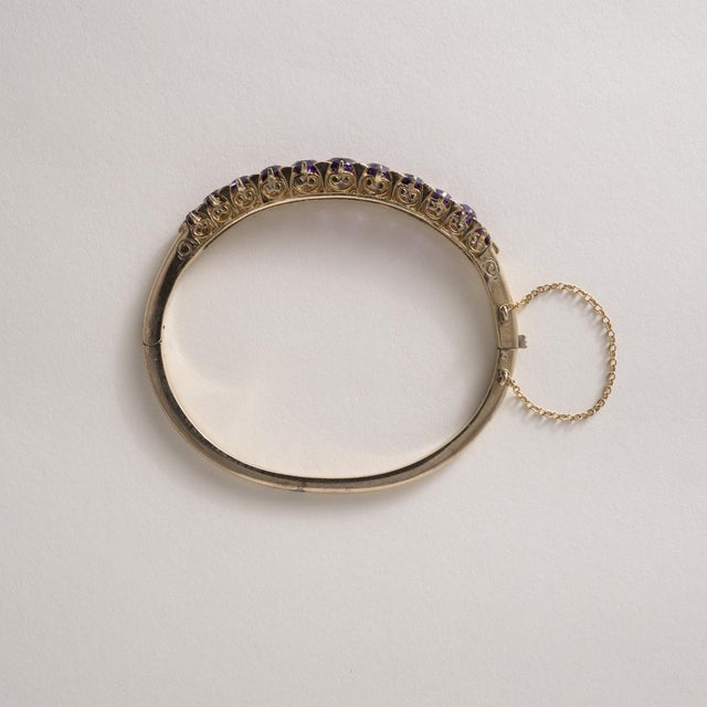 Mid 20th Century Vintage 10k Gold 6 Carats Amethyst and Rose Cut Diamond Bangle For Sale - Image 5 of 6