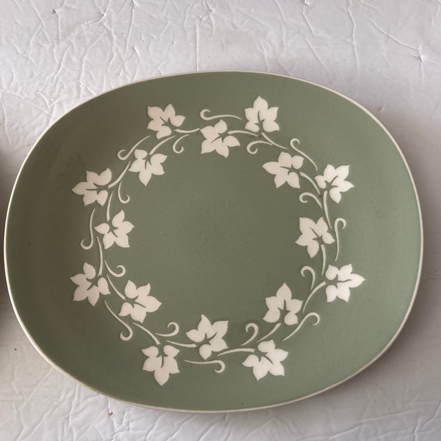 American 1940s Harkerware Sage Green and White Ivy Cameo Platters -Set of 2 For Sale - Image 3 of 4