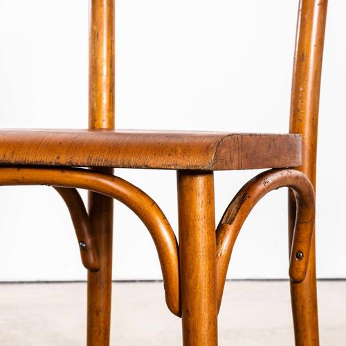 Large Honey Shield Back with Flat Curved-Edged Seat Dining Chairs from Ton, 1940s, Set of 4 For Sale - Image 10 of 11
