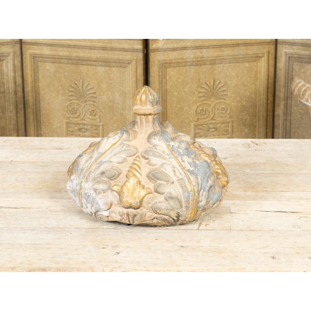 19th Century 19th Century Italian Painted and Parcel Gilt Tôle Bed Corona with Foliage Motif and Finial For Sale - Image 5 of 10