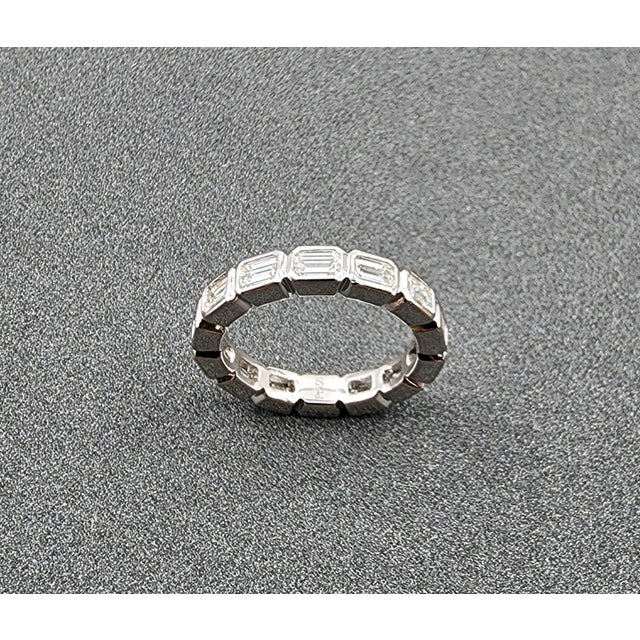 2.24 Ct Emerald Cut East-West Bezel Set Eternity Band Size 6.5 For Sale - Image 4 of 8
