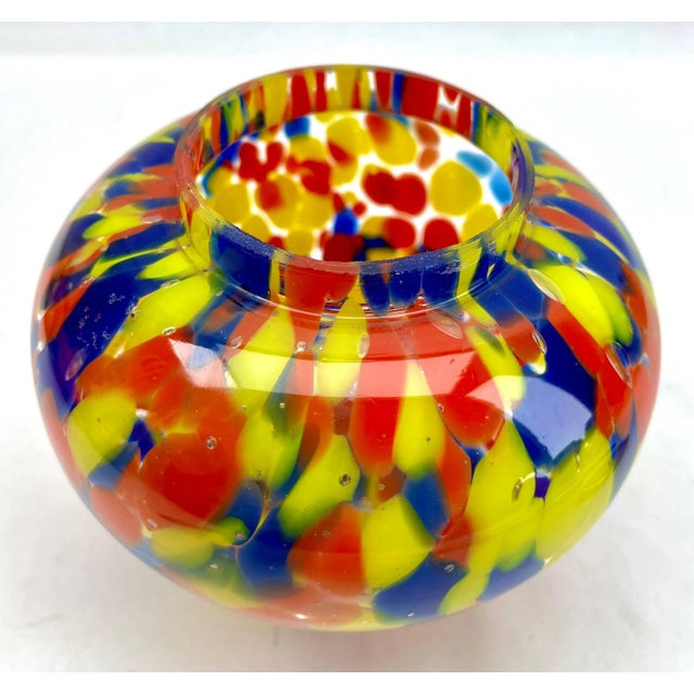 1930s Pique Fleurs Vase in Multi Color Decor with Grille, 1930s For Sale - Image 5 of 12