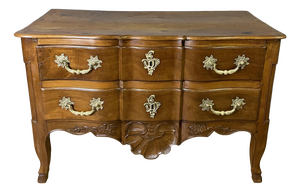 Louis XV Chest of Drawers in Walnut