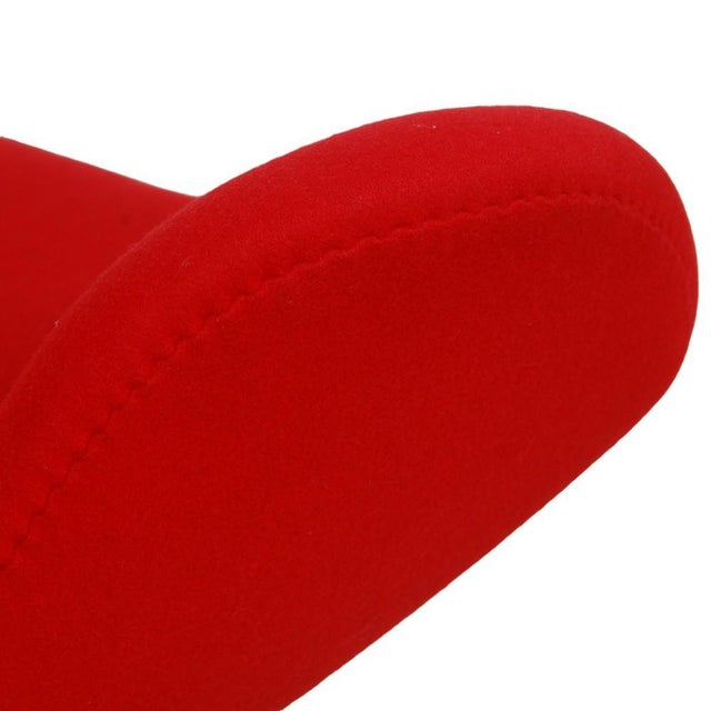 Swan Sofa in Red Fabric by Arne Jacobsen For Sale - Image 12 of 18