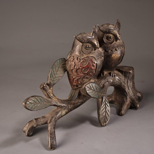 Traditional Bronze Figure of Two Owls Perched on a Tree Stump For Sale - Image 3 of 10