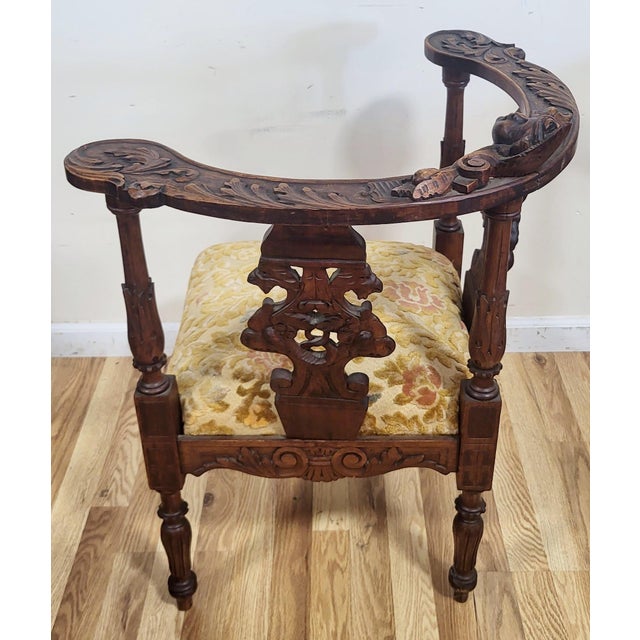 Pair Antique Italian Renaissance Angel & Griffon Carved Walnut Corner Chairs For Sale In New York - Image 6 of 16