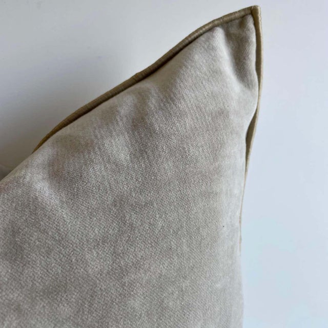 Mid-Century Modern Vintage Velvet Accent Pillow With Insert For Sale - Image 3 of 4