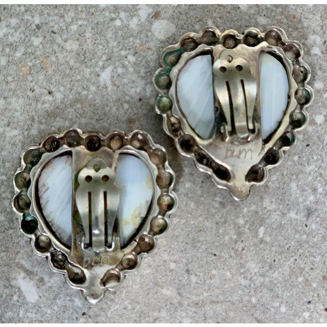 Turquoise Early Vintage 1980’s Dian Malouf Oxidized Sterling Heart Earrings With Turquoise, Sugilite, & Spiny Oyster Mosaic Center & Beaded Silver Surround For Sale - Image 8 of 11