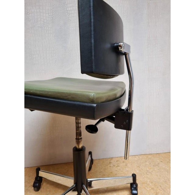 Adjustable Swivel Office Chair from Stoll Giroflex, Switzerland, 1965 For Sale - Image 9 of 15