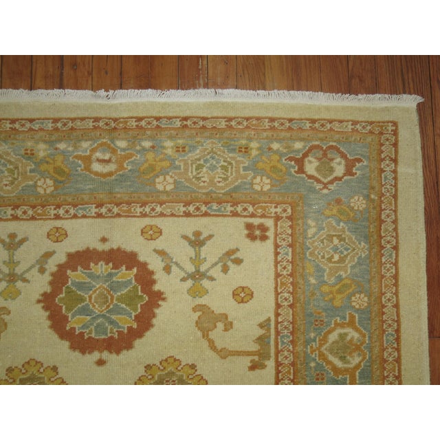 Turkish Inspired Sultanabad Rug rug no.26239 For Sale - Image 4 of 5