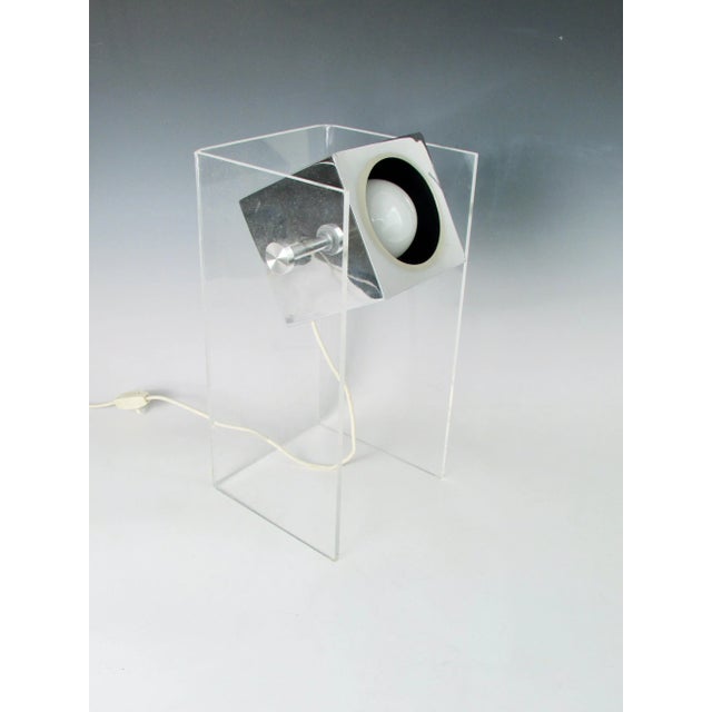 1970s Gino Sarfatti Style Lucite Box Multi Adjustable Table Lamp For Sale - Image 9 of 13