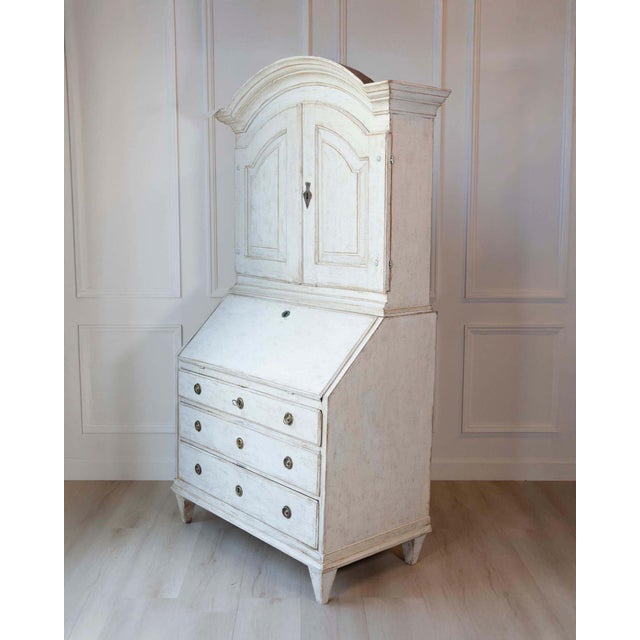 Writing cupboard from around 1800 hundered in pine, Sweden For Sale - Image 12 of 13