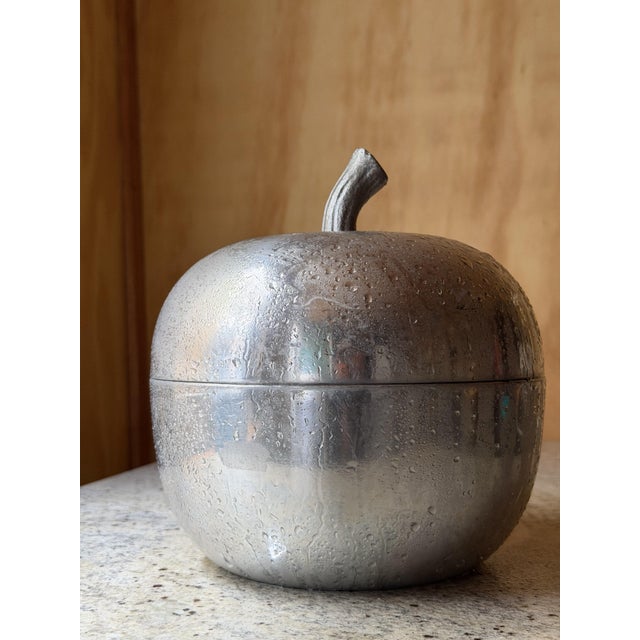 1960s Mid-Century Modern Italian Aluminum Apple Ice Bucket with Textured Stem, 1960s For Sale - Image 5 of 14