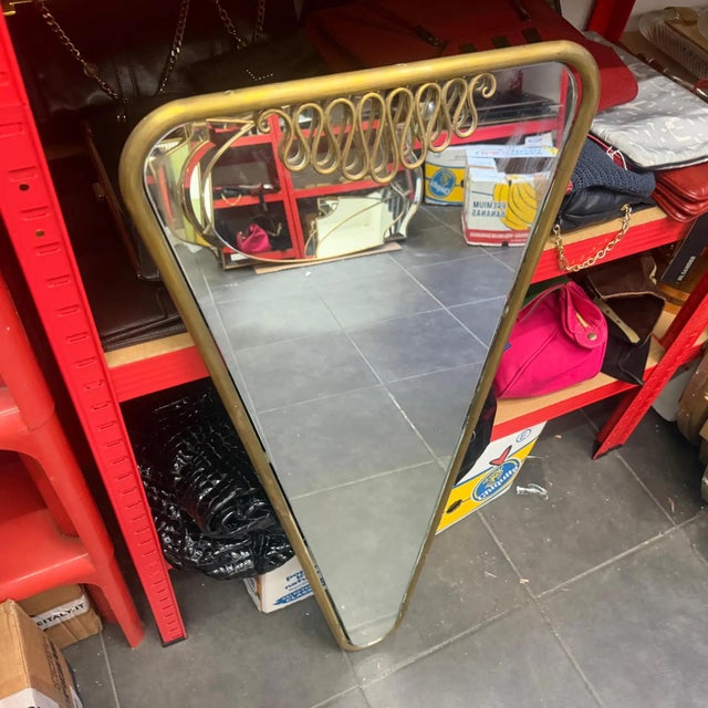 Gio Ponti A 1960s Rare Gio Ponti Style Mid-Century Modern Brass Triangular Wall Mirror For Sale - Image 4 of 12