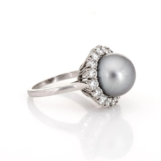 Modern Late 20th Century Van Cleef & Arpels South Sea Pearl Ring 1.20 Carat Diamond Platinum Halo S.O size 5.5 For Sale - Image 3 of 7