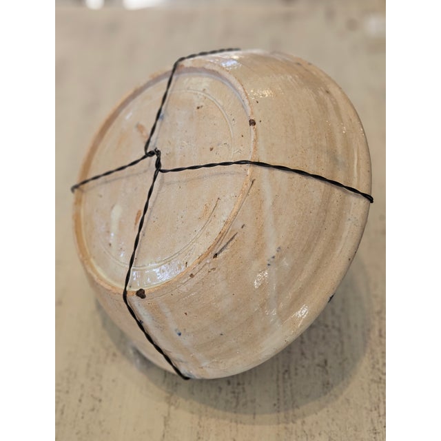 Rustic European Mid 19th Century Spanish Ceramic Fajalauza Bowl From Granada For Sale - Image 3 of 7