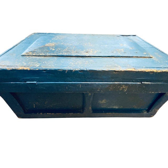 American Antique American Primitive Painted Wooden Trunk For Sale - Image 3 of 10