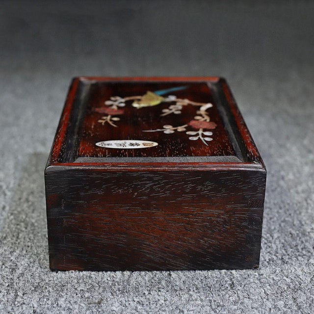 Vintage Chinese Huali Wood Jewelry Box With Mother of Pearl Bird & Flower Inlay For Sale - Image 4 of 9