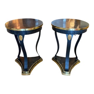 1980s Vintage Maitland Smith Shell Veneer With Shell Medallion and Brass Pair Side End Tables For Sale