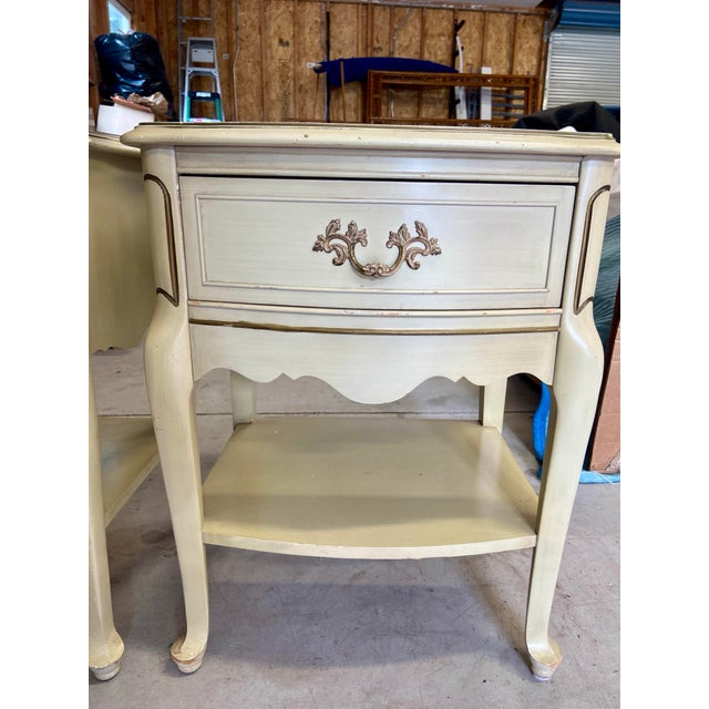 1980s Pair of Vintage French Provincial Nightstands by Bassett – Marseille Collection, Circa 1980’s For Sale - Image 5 of 12
