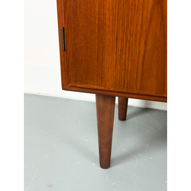Danish Cabinet in Teak by Børge Mogensen for Søborg Møbelfabrik, 1960s For Sale - Image 6 of 18