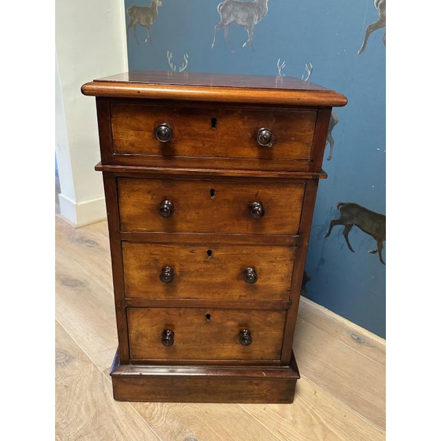 Antique Nightstands in Mahogany, Set of 2 For Sale - Image 9 of 12