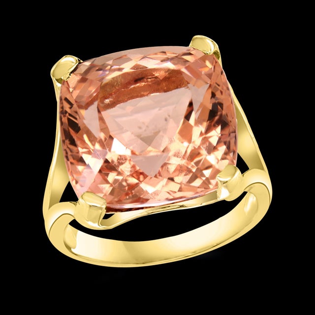 16 Carat Cushion Shape Morganite Cocktail Ring 14 Karat Yellow Gold Estate For Sale - Image 17 of 18