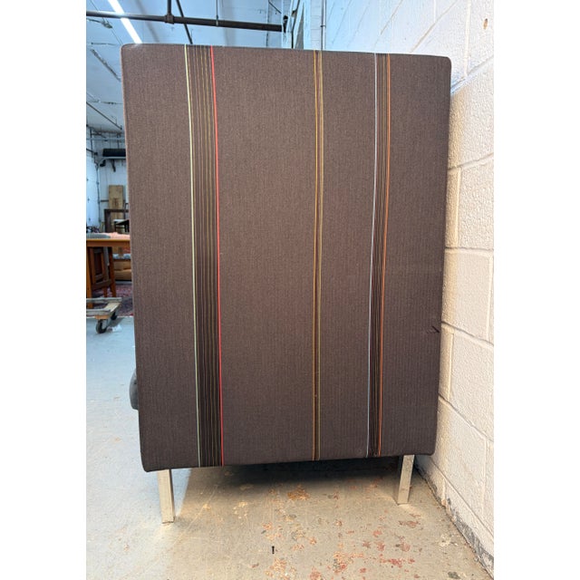 Vintage Nienkämper Tuxedo High-Back Privacy Booth Sofa For Sale In New York - Image 6 of 18