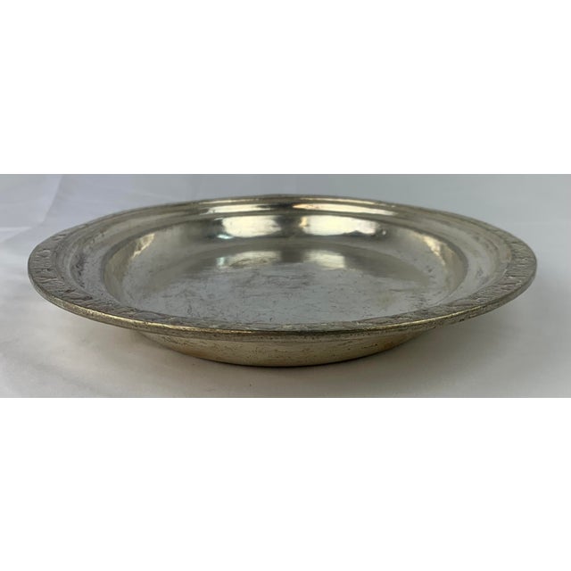 Traditional Mid 20th Century Waldorf Astoria Hammered Silver-Plated Medium Size Serving Tray For Sale - Image 3 of 12