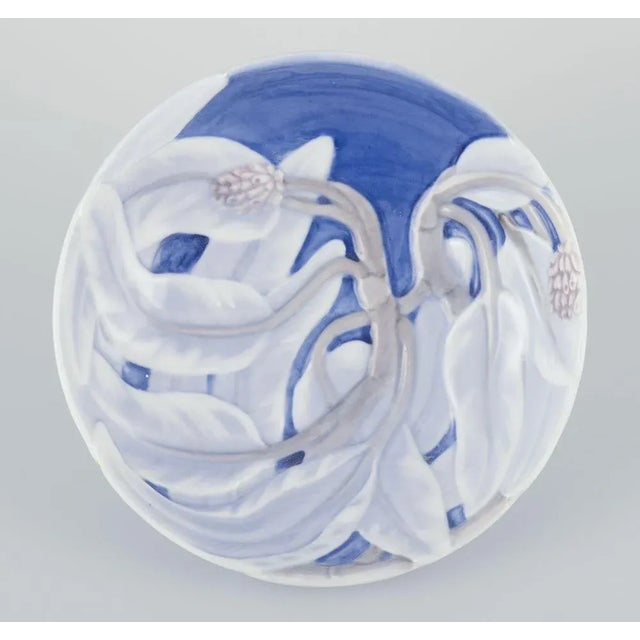 Effie Hegermann-Lindencrone for Bing & Grøndahl. Art Nouveau porcelain bowl. Rare model. Flowers and leaves in relief....