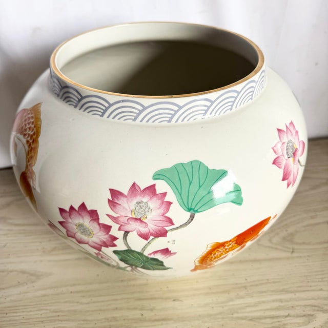 1980s 1987 “The Case of the Golden Carp” Vase by Zhe Zhou Jiang For Sale - Image 5 of 9