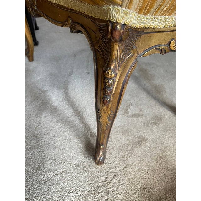 French Louis XVI Gold Leaf Ottoman Bench – Tufted Damask Vanity Seat, Circa 1930s For Sale - Image 3 of 8