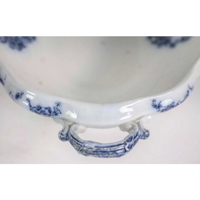 Late 20th Century English Traditional John Maddock Royal Vitreous Heumann Covered Casserole - Made in England For Sale In Las Vegas - Image 6 of 7