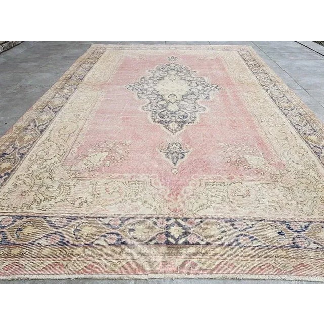1960s Oversize Madalion Vintage Area Rug For Sale - Image 6 of 9