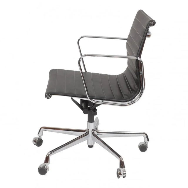Black Leather EA-117 Office Chair by Charles Eames for Vitra For Sale - Image 3 of 5