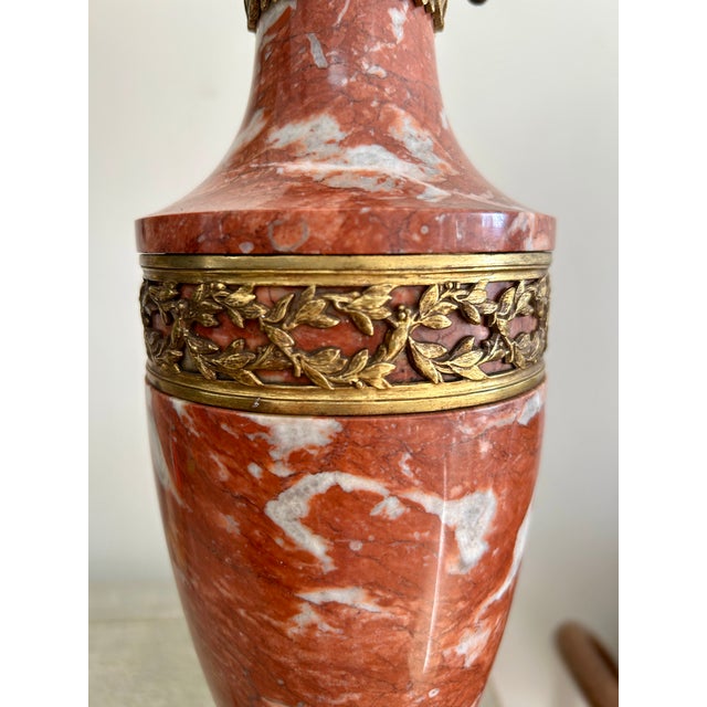 Louis XVI / Neoclassical Style Marble Table Lamp For Sale - Image 4 of 8
