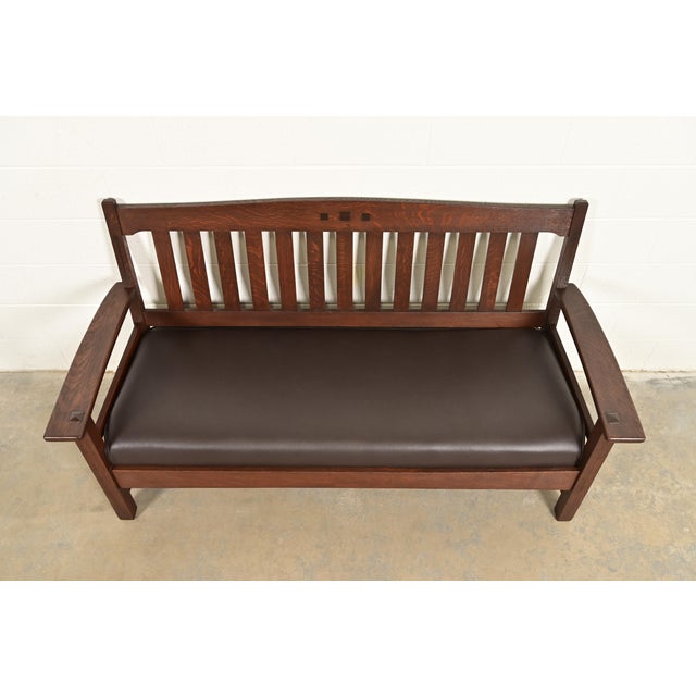 Early 20th Century Limbert Antique Mission Oak Arts & Crafts Settle Sofa, Circa 1910 For Sale - Image 5 of 17