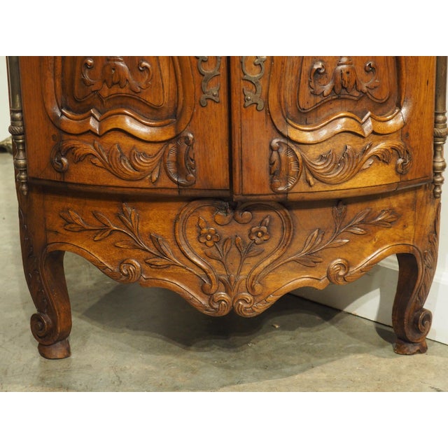 Pair of Sculpted Antique Walnut Corner Cabinets From Provence, France, C. 1900 For Sale - Image 12 of 18