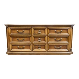 Example of Hooker Furniture Standard Dressers