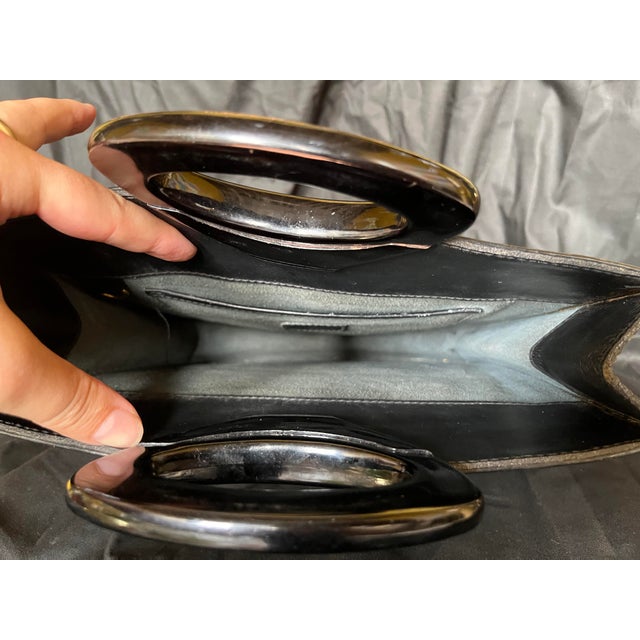 Ebony Vintage 1980s Louis Vuitton Black Epi Ombre Clutch With Resin Handles For Sale - Image 8 of 13