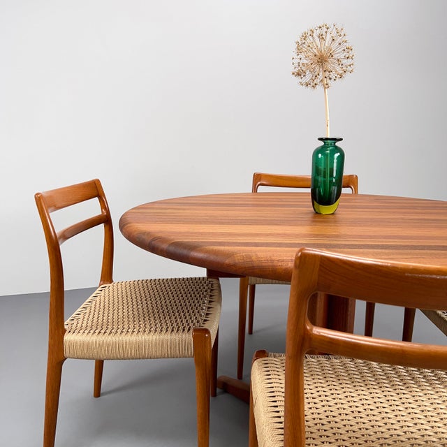 1970s Round Teak Dining Table with Extensions by Glostrup, Denmark, 1970s For Sale - Image 5 of 14